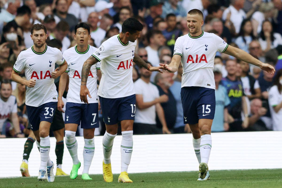 1773671876_tottenham-hotspurs-fc-members-walking-together-in-white-8xi1glh6ns64nhfs.jpg